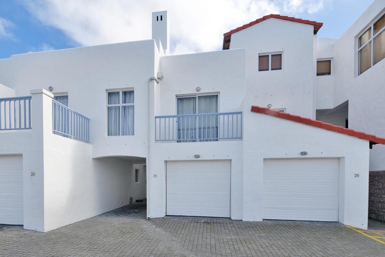 25 The Tides Apartment Струисбай Екстериор снимка