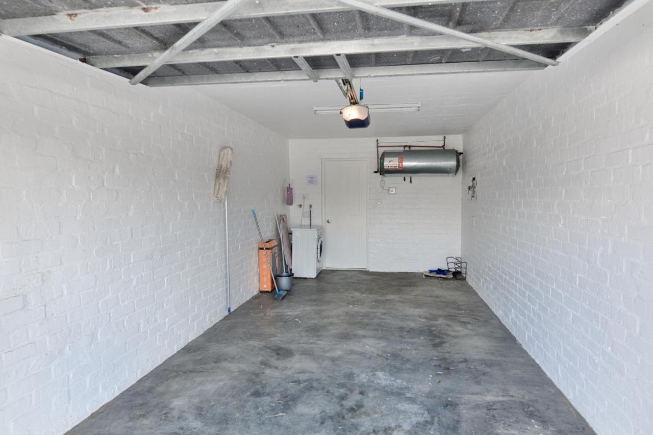 25 The Tides Apartment Струисбай Екстериор снимка