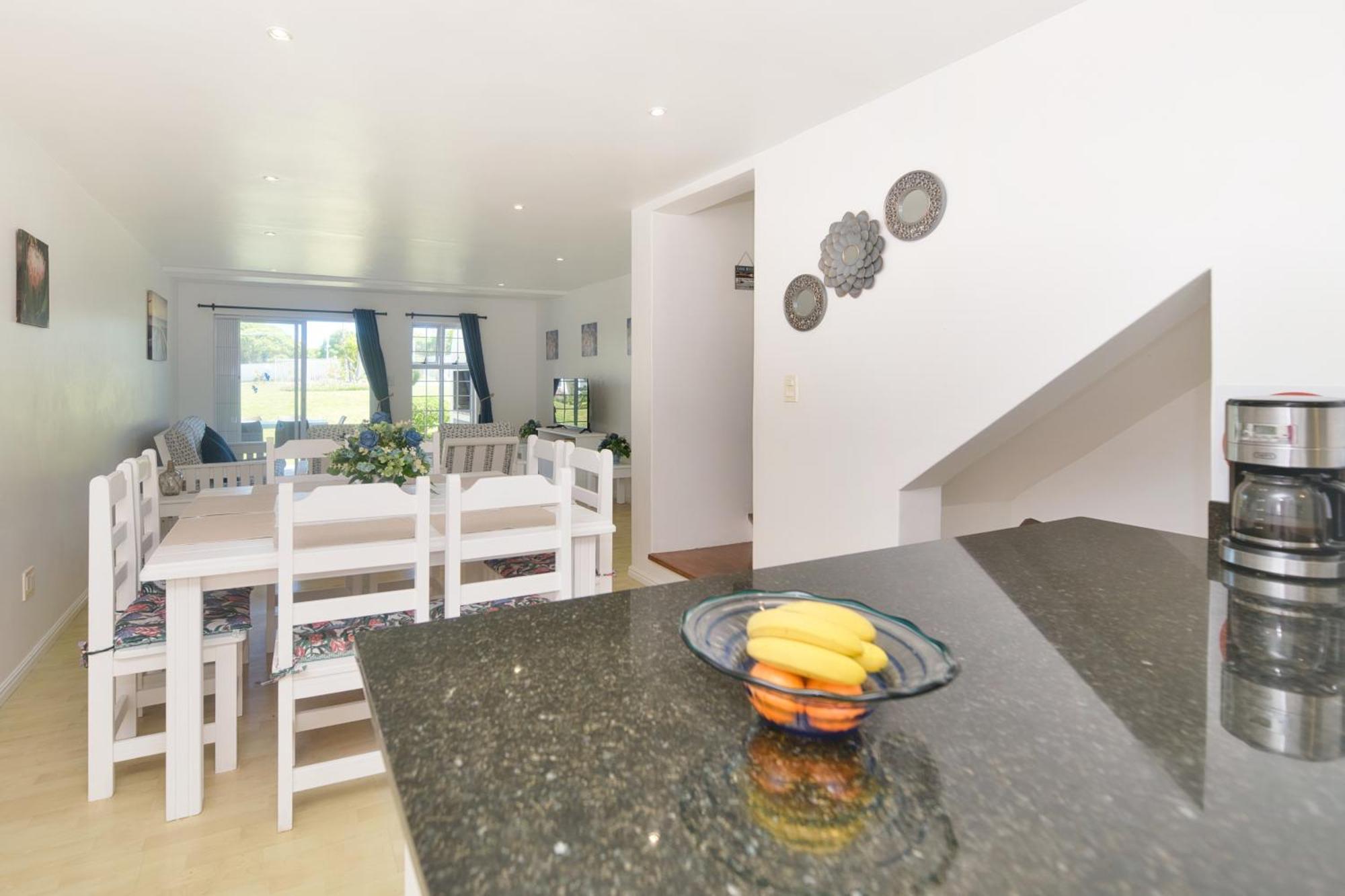 25 The Tides Apartment Струисбай Екстериор снимка